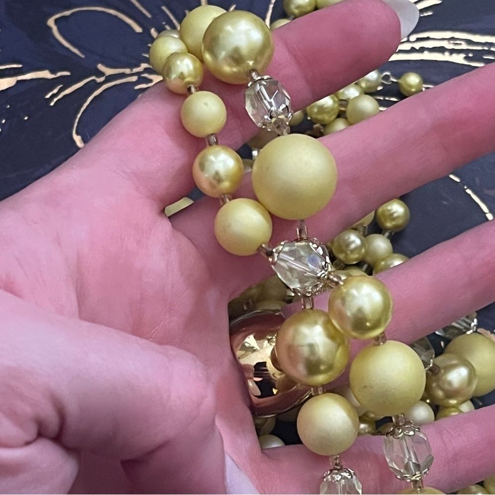 Vintage Chunky Yellow Pearl Gold Tone and Sparkly AB 5 Strand Necklace JAPAN A3 - Picture 12 of 14